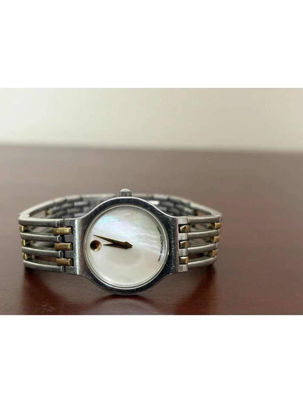 Vintage Ladies Movado Esperanza 84.25.811.1 Mother of Pearl Swiss Watch 23mm